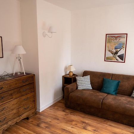 Appartement Place Des Cordeliers Dinan Exterior photo